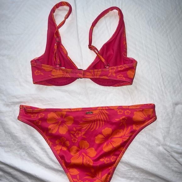 Hollister Underwire Bikini Top - Picture 3 of 4